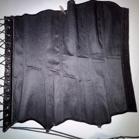 Elegant Black Corset Shapewear - Picture 6 of 8